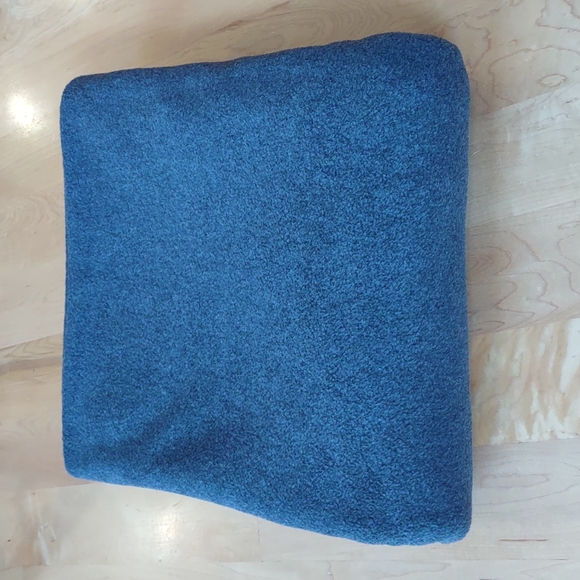 JOANN Anti Pill Plush Fleece Fabric Solids In Charcoal Gray, 3 Yards. - Picture 2 of 6